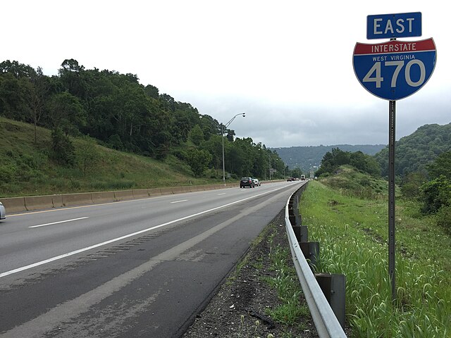 View east along I-470 past the CR 91/CR 1 exit in Bethlehem