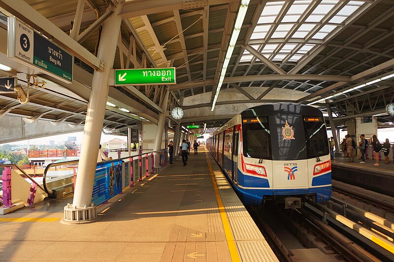 File:201701 Train No.108 at Bang Wa Station.jpg