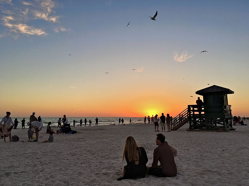 File:2017 Sarasota Folks Enjoying Sunset at Siesta Beach on Siesta Key 04 FRD 9810.jpg