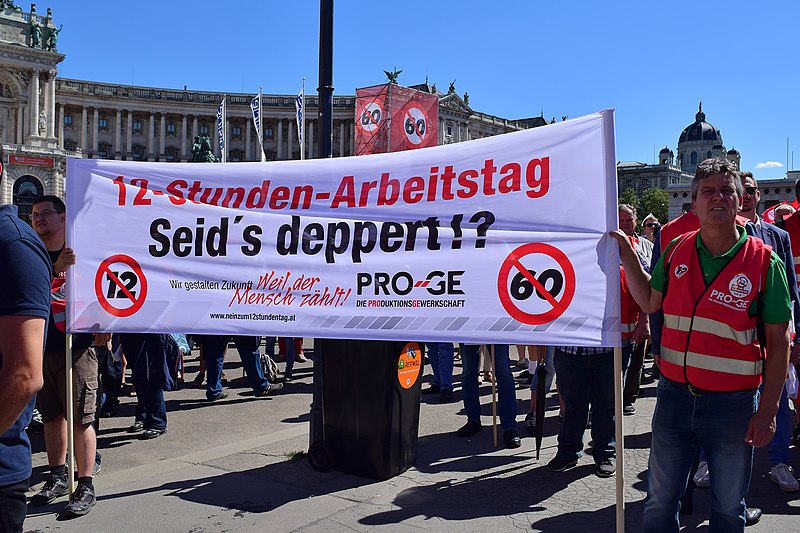 File:2018-06-30 - Demo Nein zum 12-Stunden-Tag - 11.jpg