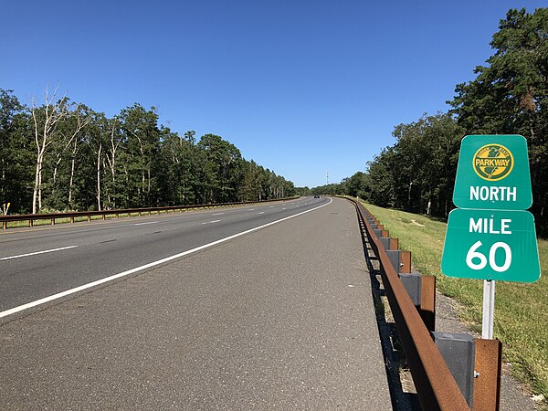 The northbound Garden State Parkway in Eagleswood Township