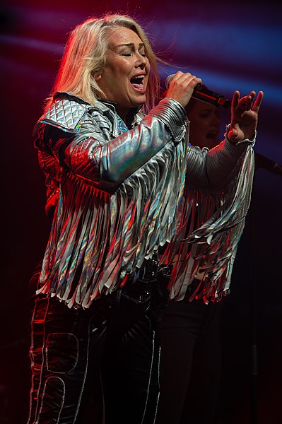 Fichier:2018 Kim Wilde - by 2eight - DSC2898.jpg