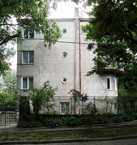 File:7 Henerala Zasiadka Street, Lviv (09).jpg