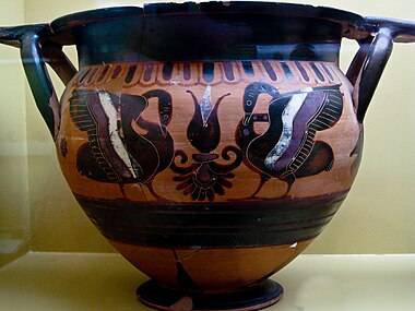 AGMA Black-figured column krater with swans P24943.jpg