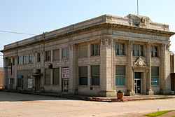 AR Bank & Trust (FNB) Newport AR.JPG