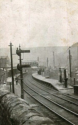 Abertillery železniční stanice (pohlednice) .jpg