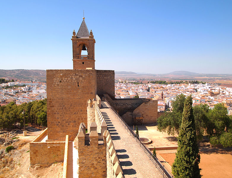 File:Antequera - Alcazaba2.jpg