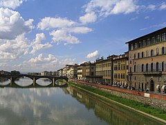 נהר הארנו בפירנצה, איטליה