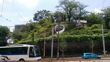 Archivo: Monorraíl del parque Asakuyama en Tokio (1) .webm