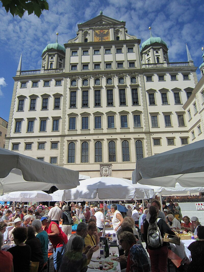 Das Augsburger Hohe Friedensfest 800px-Augsburg_Friedenstafel