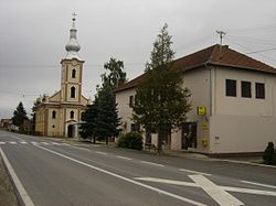 Баранско Петрово Село, Рим-католик шіркеуі «Әулие Лоуренс» басты көшеде