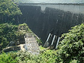 Bhumibol dam front.jpg