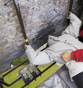 Bicando a Pedra da Elocuencia.