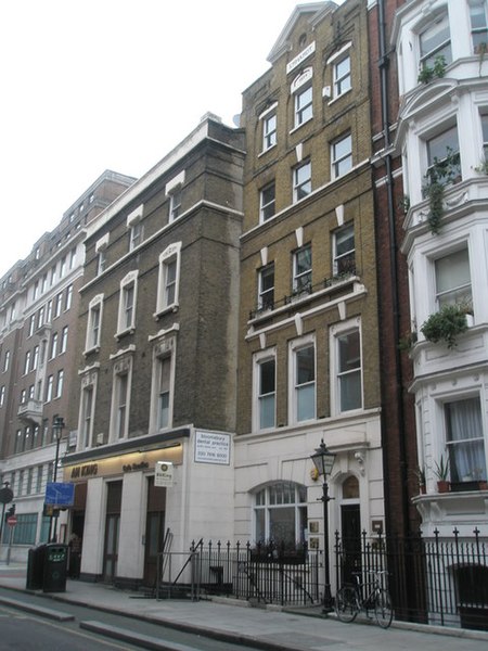 File:Bloomsbury Dental Practice in Bury Place - geograph.org.uk - 1105064.jpg