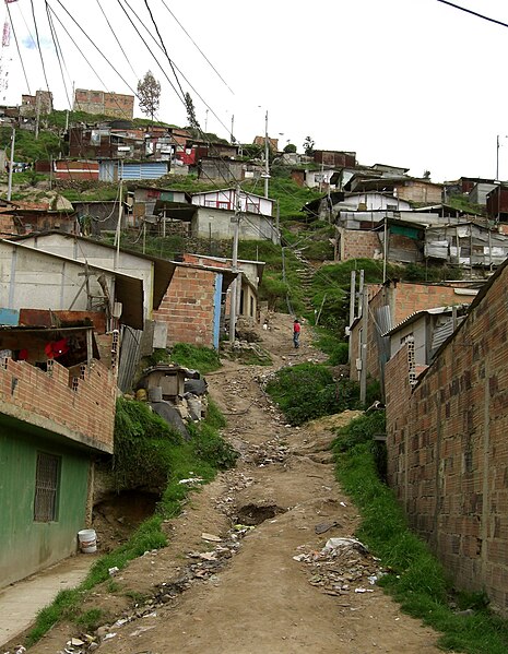 File:Bogota Ciudad Bolivar 01.jpg