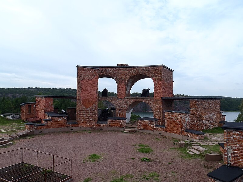 File:Bomarsund 20120818c.JPG