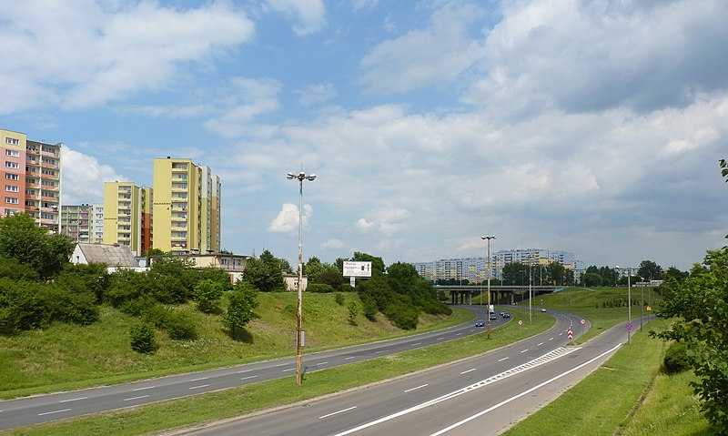File:Bydgoszcz - widok z kładki nad ulicą - Aleje Jana Pawła II - panoramio (2).jpg