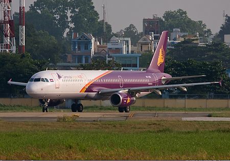 ไฟล์:Cambodia_Angkor_Air_Airbus_A321_Simon.jpg