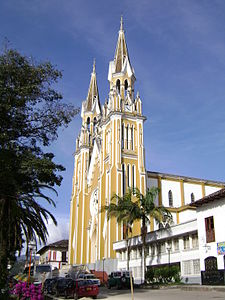 Cathédrale Garagoa Año 2007.jpg