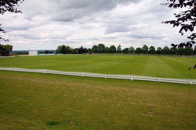 File:Challow & Childrey cricket ground.jpg