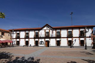 <span class="mw-page-title-main">Chozas de Canales</span> Municipality in Castile-La Mancha, Spain