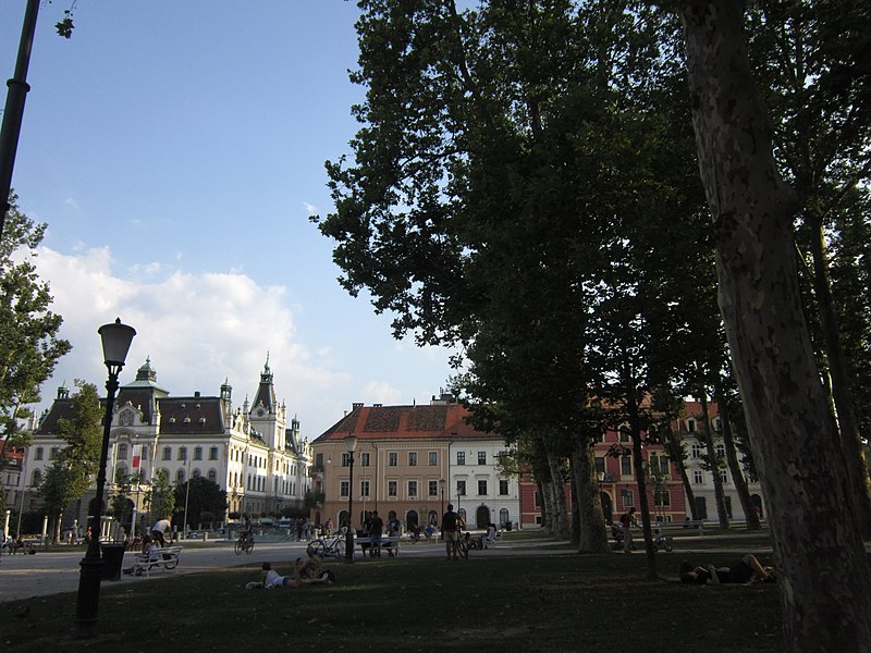 File:Congress Square, Ljubljana (1).jpg