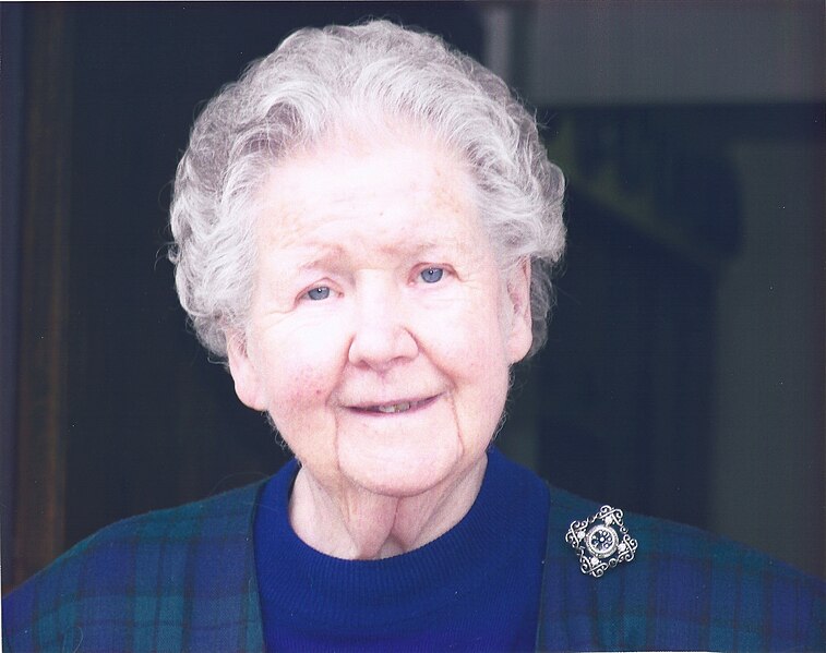 File:Constance Rulka Photo taken at the Opening of her Renaissance library.jpg