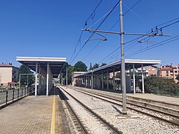 Crespellano railway station.jpg