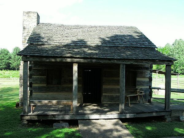 Replica cabin at Crockett's birth site in the David Crockett Birthplace State Park.