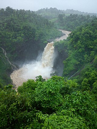 <span class="mw-page-title-main">Dabhosa Waterfalls</span> Waterfall in Dabhosa, Maharashtra, India