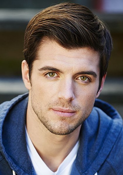 File:Dan Jeannotte-portrait.jpg