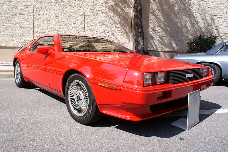 File:DeLorean DMC-12 1981 Red RSideFront LakeMirrorClassic 17Oct09 (14600538435).jpg