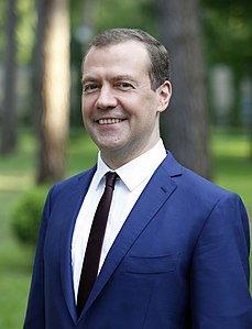 Dmitrij Medvedev: Biografia, Carriera politica, Vita privata