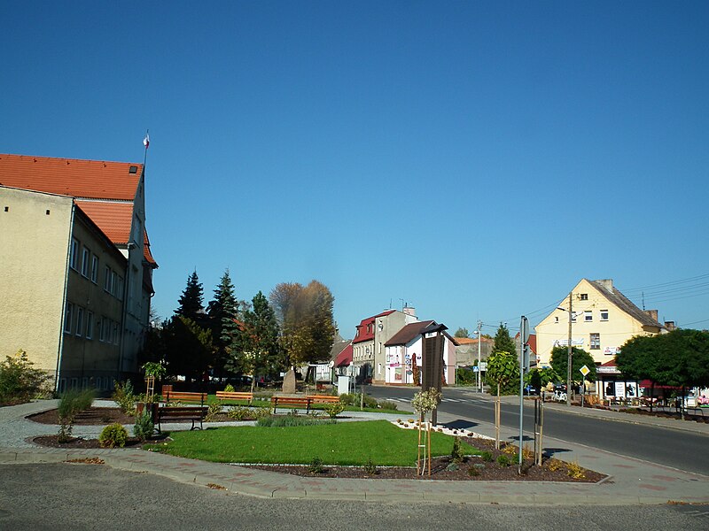 File:Dobrzany, city view (2).jpg