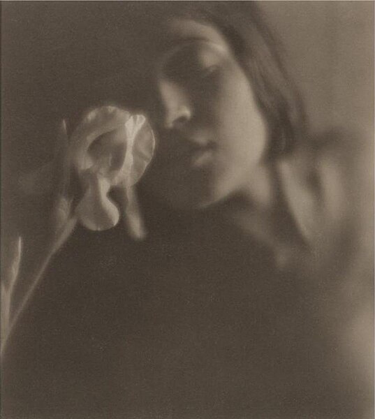 Modotti by Weston in 1921