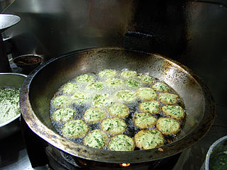 Falafel werden in Öl gebacken