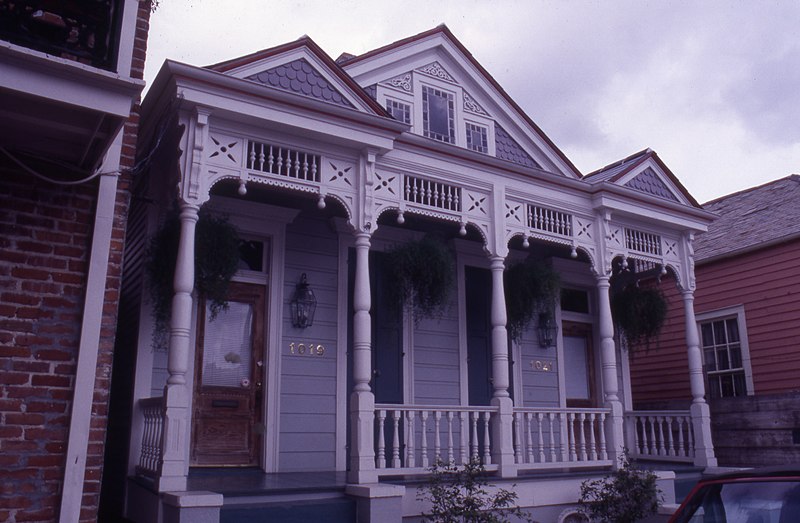 File:Elaborate Duplex - 1000 block of Dauphine Street, French Quarter, New Orleans, September 2001.jpg