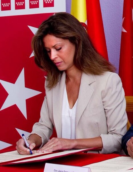 File:Elena Cue firma.jpg