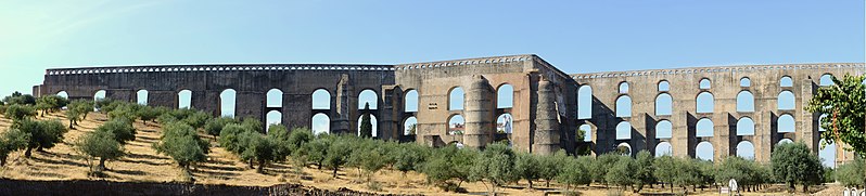 File:Elvas September 2013-1.jpg