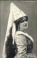 Emmy Remolt-Jessen im Theaterkostüm mit Spitzhut, Postkarte, 1908.