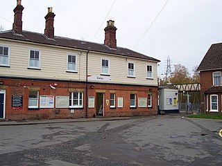 <span class="mw-page-title-main">Earley railway station</span> Railway station serving Earley, Berkshire, England