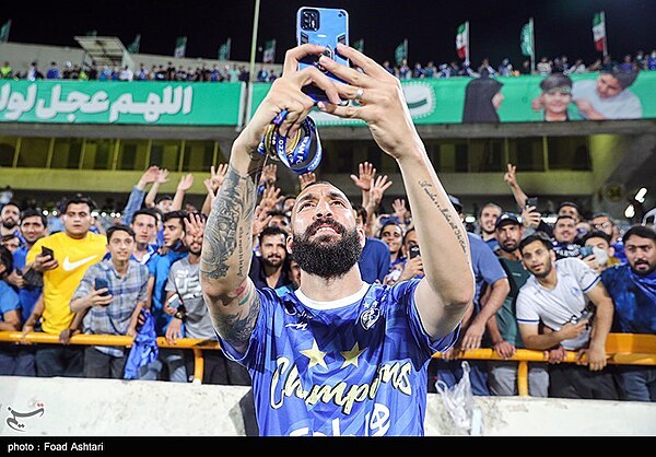 Cheshmi with Esteghlal in May 2022