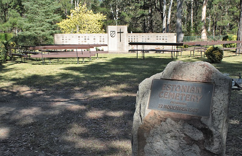 File:Estonian Cemetery Thirlmere.jpg