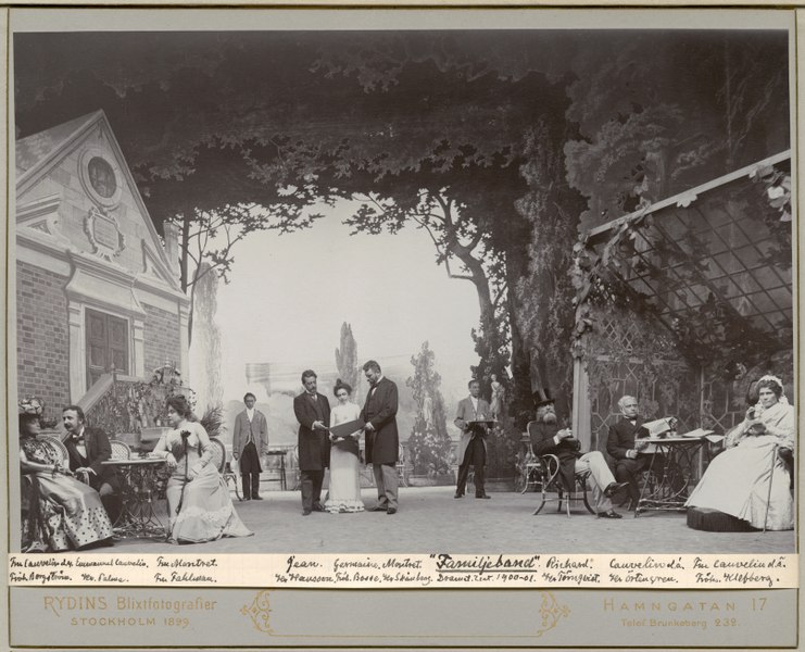 File:Familjeband, Dramatiska teatern 1901. Föreställningsbild - SMV - H12 034.tif