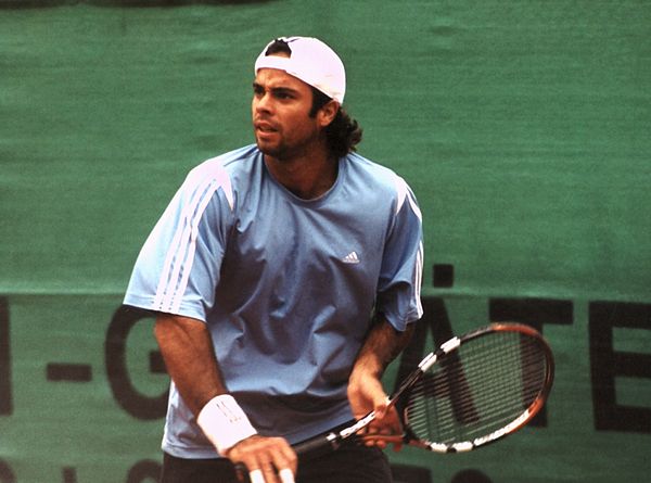 Fernando González at training for the World Team Cup, in 2005