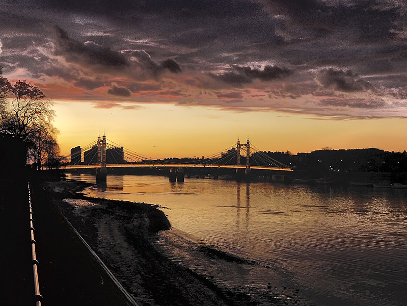 File:Flickr - Duncan~ - The Thames at Sunset (1).jpg