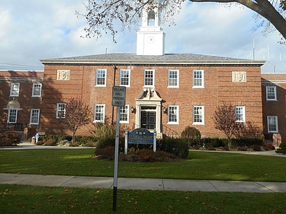 Cómo llegar a Floral Park, New York en transporte público - Sobre el lugar