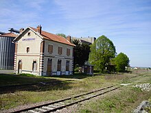 Der alte Bahnhof im April 2011.