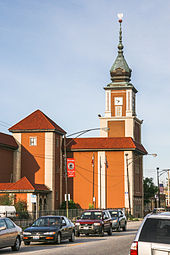 The spire of the Copernicus Center is modeled on the Royal Castle in Warsaw. Gateway Theatre (Chicago).jpg