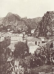 Gloeden, Wilhelm von (1856-1931) - n. 2756 - Hotel Timeo & Taormina.jpg